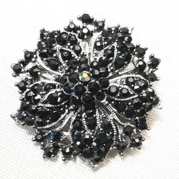 Vintage-Inspired Black Rhinestone Silver Pin Brooch - Picture 1 of 6